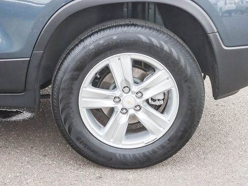 Certified 2022 Chevrolet Trax LT w/ LT Convenience Package image 15