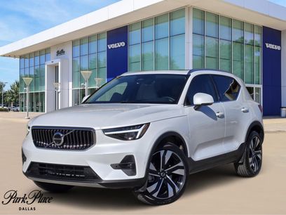 Used 2025 Volvo XC40 B5 Ultra w/ Protection Package