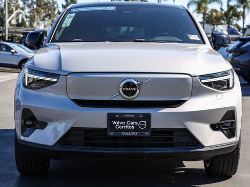 Used 2023 Volvo C40 P8 Recharge Ultimate image 4