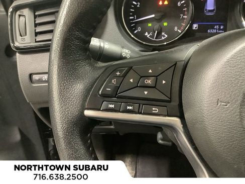 Used 2020 Nissan Rogue SL w/ Premium Package image 18