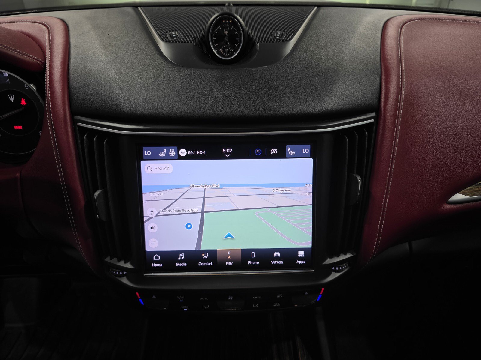 Used 2021 Maserati Levante GranLusso AWD/4WD image 17