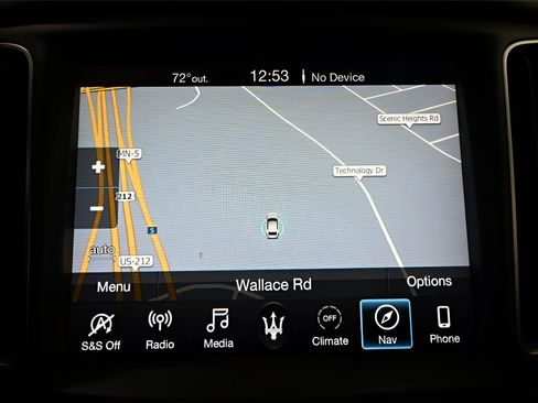 Used 2019 Maserati Levante AWD/4WD image 28
