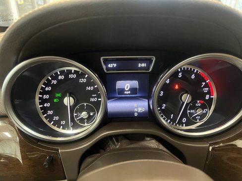 Used 2015 Mercedes-Benz GL 450 4MATIC image 30