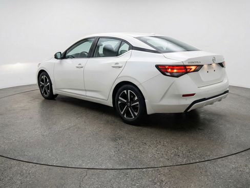 Used 2025 Nissan Sentra SV image 6