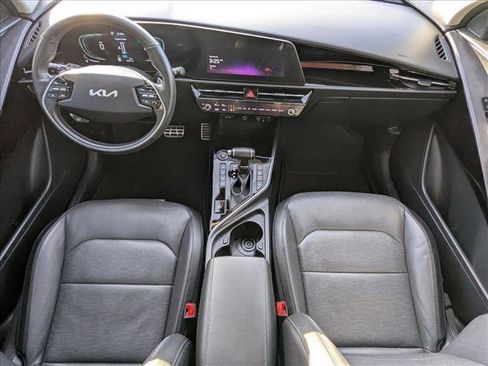 Used 2023 Kia Niro SX Touring FWD image 21