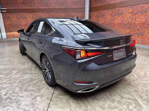 Used 2023 Lexus ES 350 w/ Premium Package FWD image 2