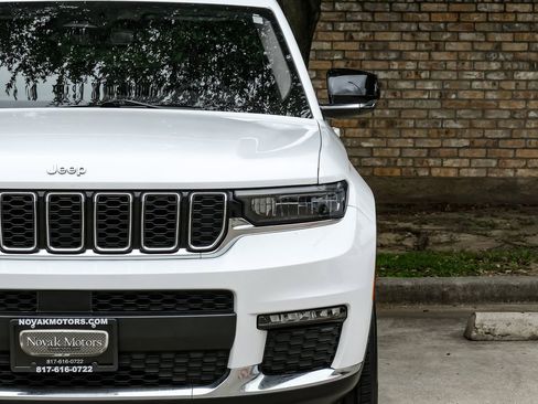 Used 2023 Jeep Grand Cherokee L Limited image 61