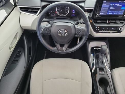 Used 2022 Toyota Corolla LE FWD image 17