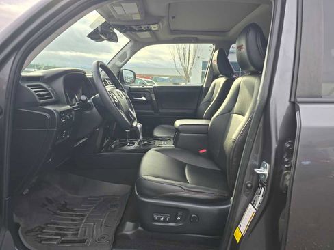 Used 2021 Toyota 4Runner TRD Off-Road Premium image 9