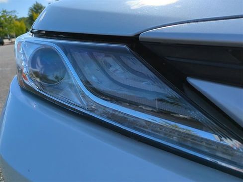 Used 2023 Toyota Camry XLE image 10
