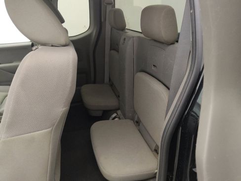 Used 2019 Nissan Frontier S RWD image 18