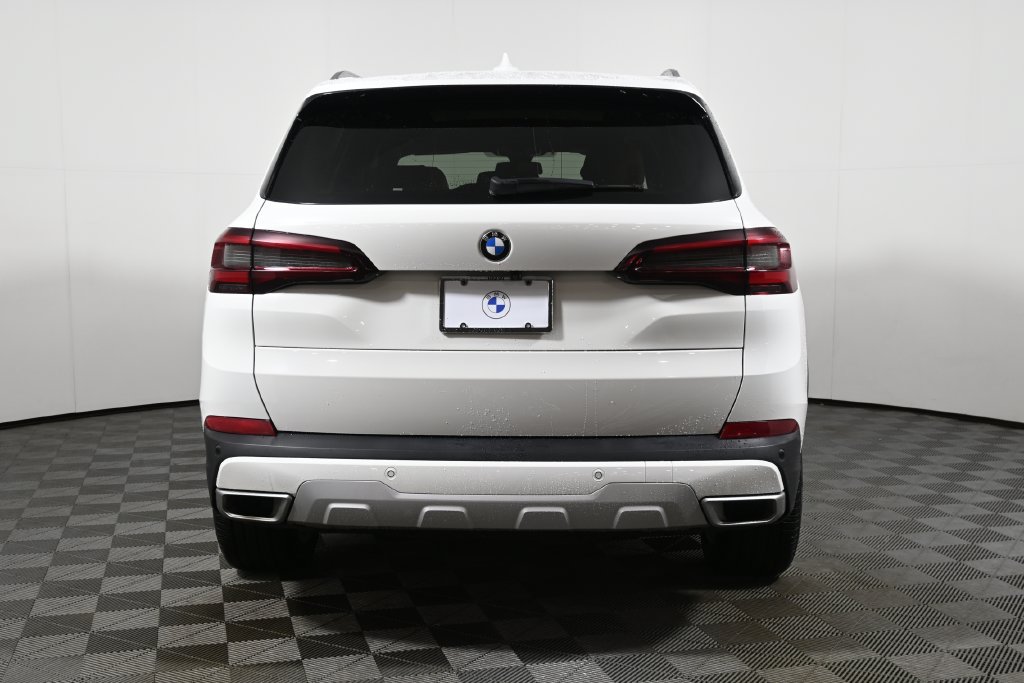 Used 2023 BMW X5 xDrive40i w/ Parking Assistance Package AWD/4WD image 6