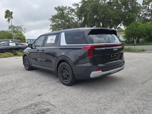 New 2027 Kia Carnival FWD image 6
