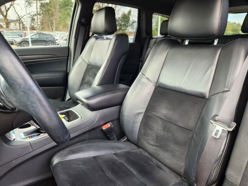 Used 2017 Jeep Grand Cherokee Altitude image 7