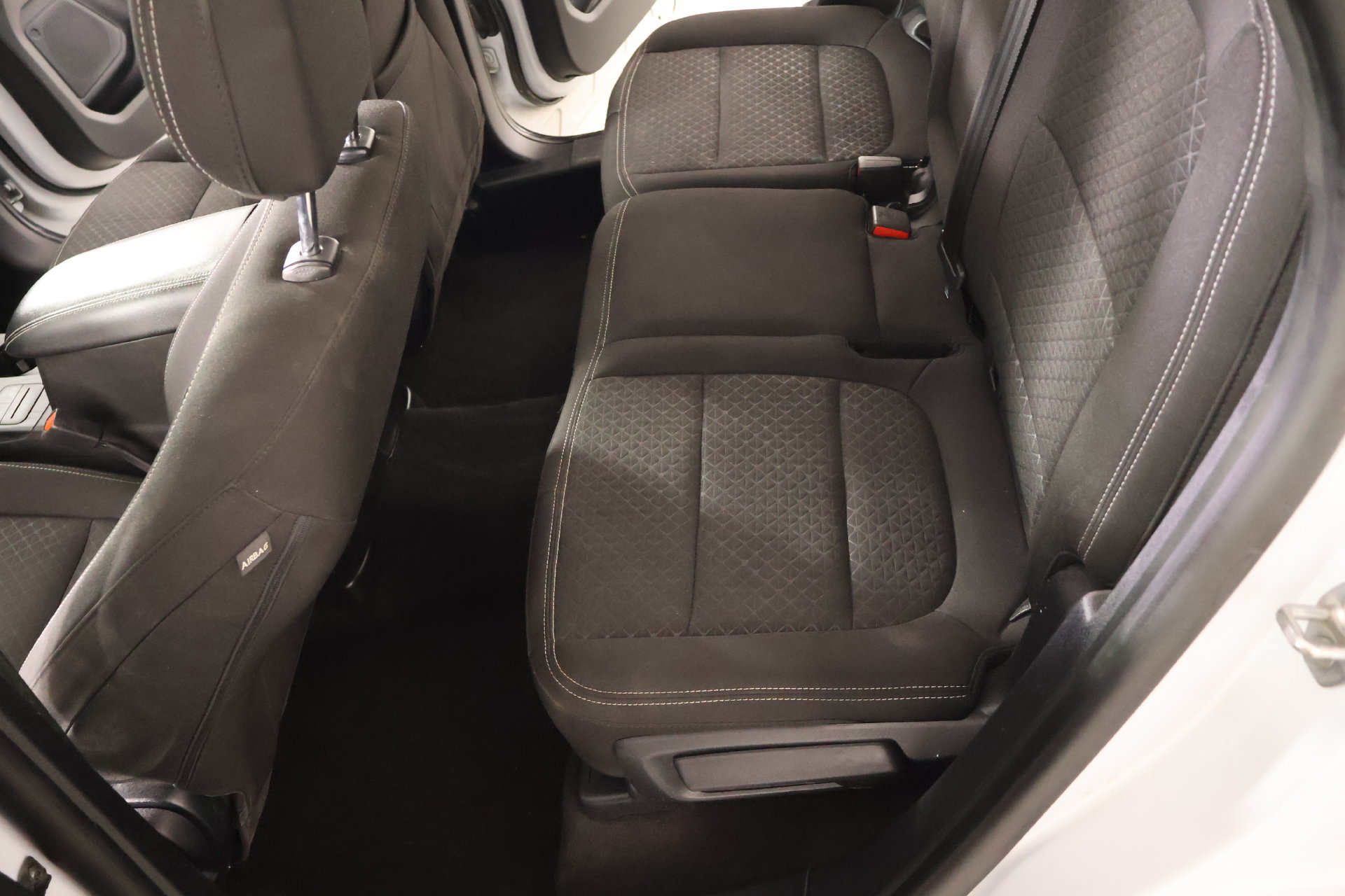Used 2025 Ford Escape Active w/ Cold Weather Package FWD image 12