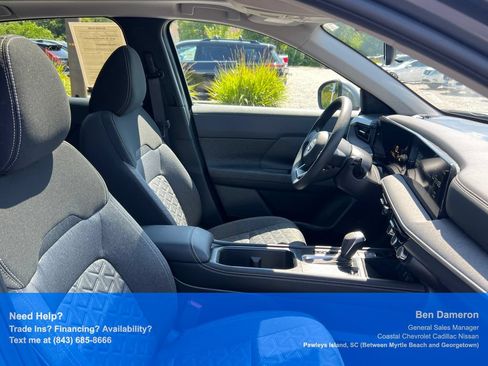 Used 2025 Nissan Kicks SV w/ SV Premium Package AWD/4WD image 19