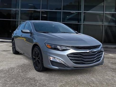 Used 2024 Chevrolet Malibu LT FWD image 2
