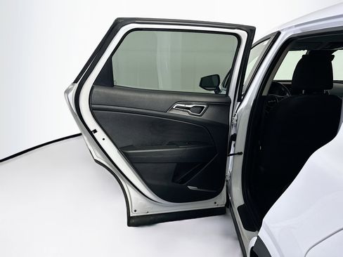 Used 2025 Kia Sportage LX image 25