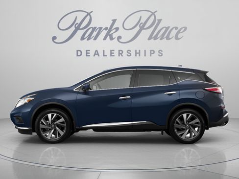 Used 2017 Nissan Murano Platinum w/ Platinum Technology Package FWD image 2