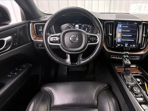 Used 2020 Volvo XC60 T5 Inscription w/ Protection Package Premier image 5
