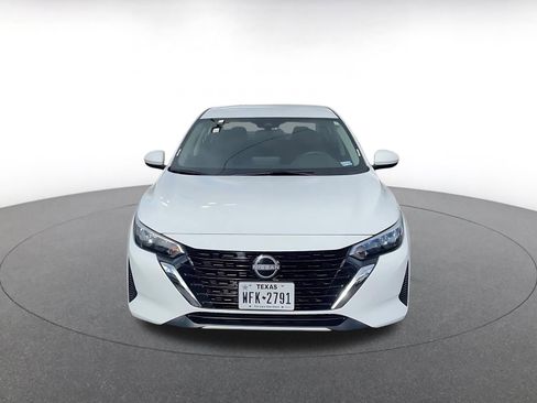 Used 2025 Nissan Sentra SV image 4