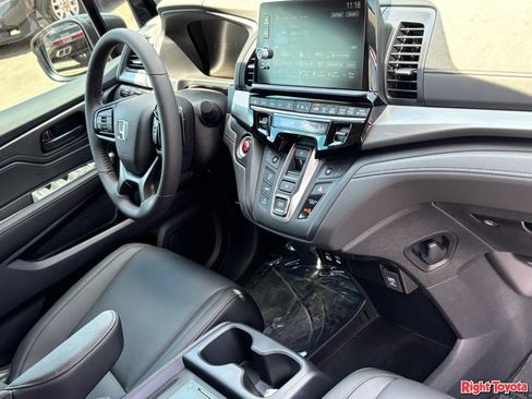 Used 2026 Honda Odyssey EX-L image 12