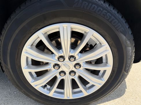 Used 2019 Cadillac XT5 FWD image 31