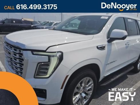 Used 2025 GMC Yukon Denali AWD/4WD image 1