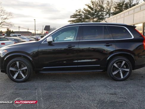 Used 2019 Volvo XC90 T6 R-Design image 4