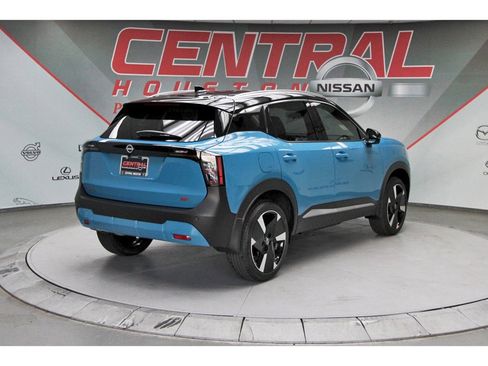 New 2026 Nissan Kicks SR image 4