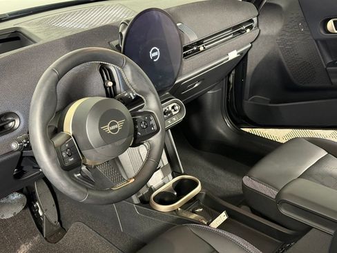 Certified 2025 MINI Cooper S FWD image 11