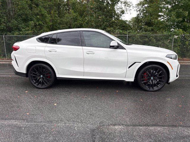 Used 2025 BMW X6 xDrive40i w/ Climate Comfort Package AWD/4WD image 12