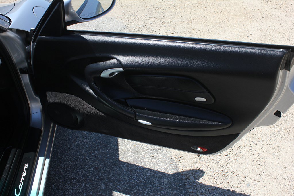 Used 2004 Porsche 911 Carrera RWD image 37