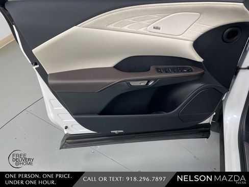 Used 2024 Lexus RX 350 w/ Convenience Package image 19