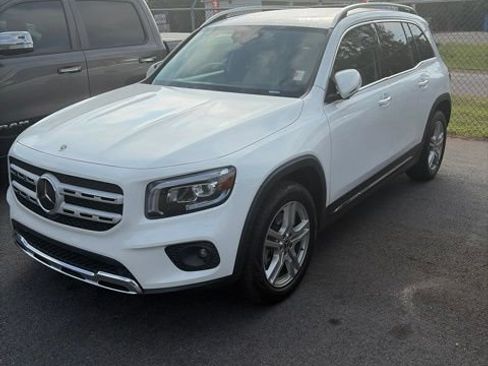 Used 2021 Mercedes-Benz GLB 250 image 1