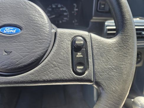 Used 1989 Ford Mustang LX RWD image 16
