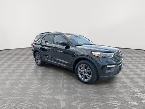 Used 2023 Ford Explorer XLT w/ Equipment Group 202A image 2