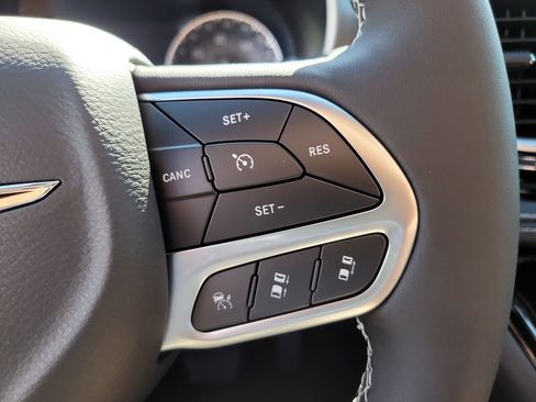 New 2026 Chrysler Pacifica Select image 27