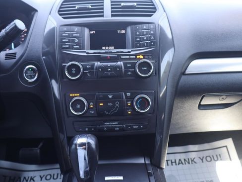 Used 2019 Ford Explorer XLT w/ Class II Trailer Tow Package image 31