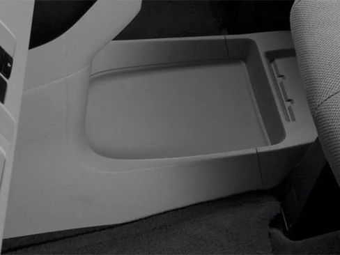 Used 2014 Toyota Sienna LE image 16