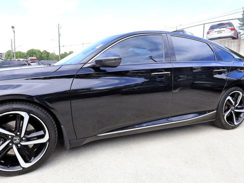 Used 2018 Honda Accord Touring image 33
