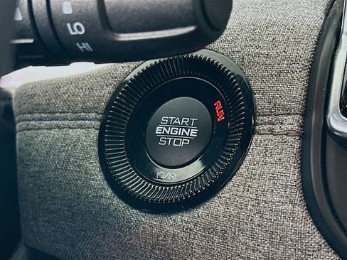 Certified 2024 Jeep Compass Latitude image 22