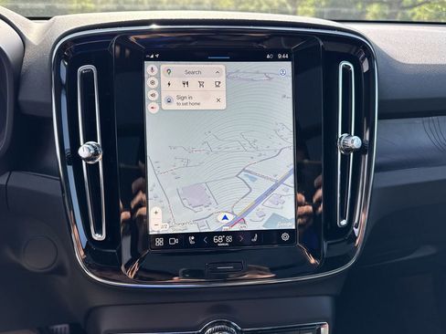 New 2024 Volvo XC40 Recharge Plus w/ Protection Package Premier image 22