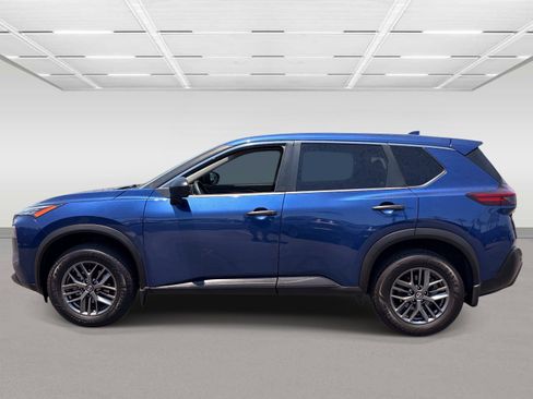 Used 2021 Nissan Rogue S FWD image 2