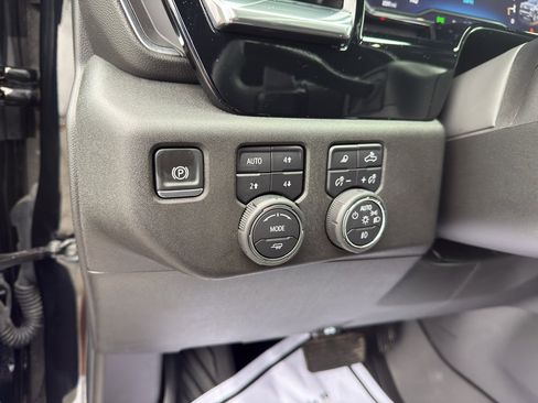 Used 2025 Chevrolet Silverado 1500 LTZ w/ Z71 Off-Road Package image 11