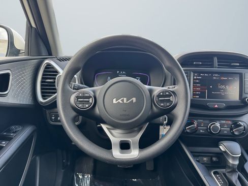 Used 2024 Kia Soul LX w/ Option Group 015 image 11