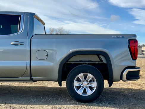 New 2026 GMC Sierra 1500 SLE image 11