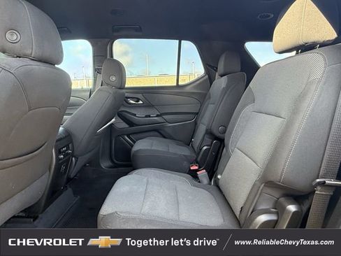 Used 2023 Chevrolet Traverse LT FWD image 31