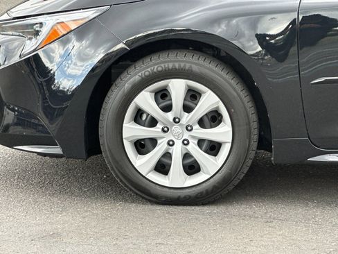 Used 2026 Toyota Corolla LE image 22