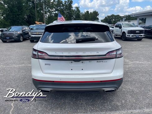 Used 2019 Lincoln Nautilus Premier AWD/4WD image 13